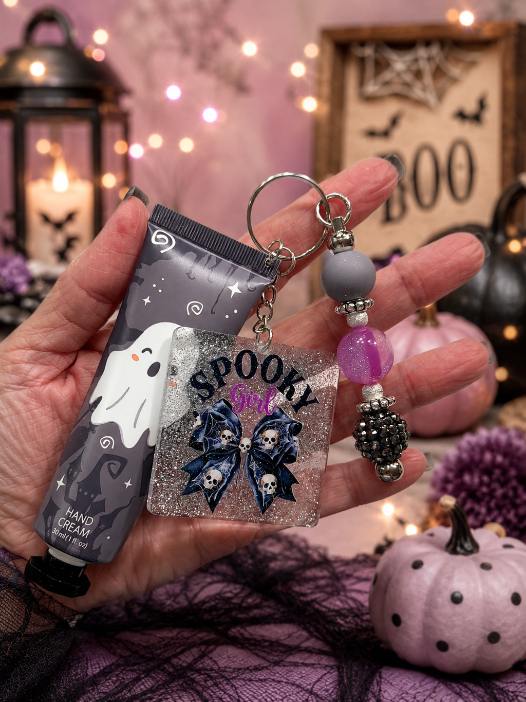 👻✨ Spooky Girl Keychain